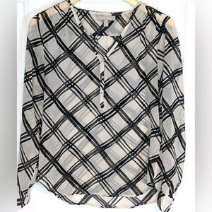 Sheer Banana Republic Black and White Blouse Womens XS Excellent‎ Condition